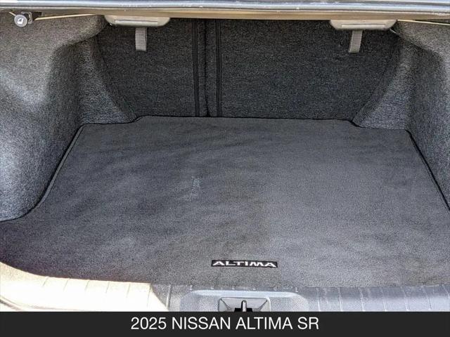 2025 Nissan Altima SR FWD