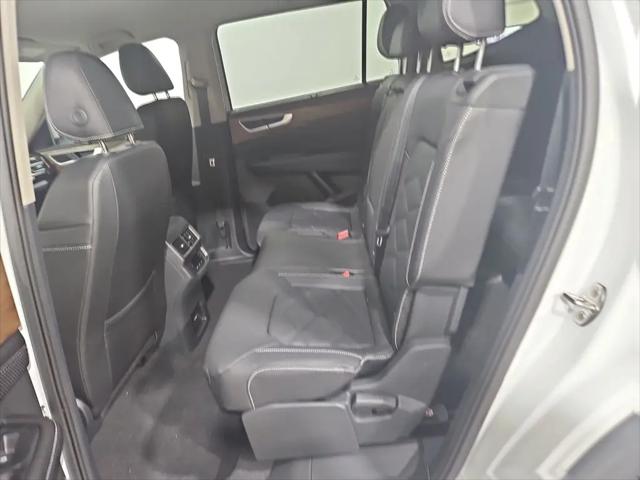 2026 Volkswagen Atlas SE with Technology