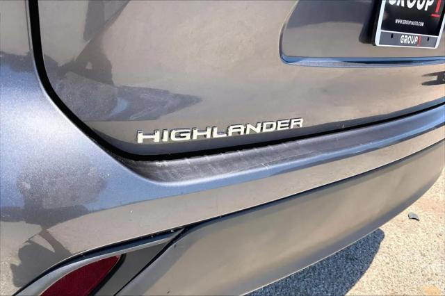 2024 Toyota Highlander LE