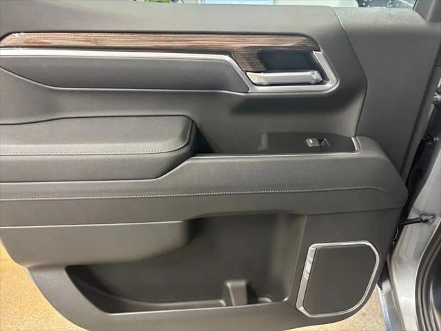 2026 Chevrolet Silverado 1500 4WD Crew Cab Standard Bed RST