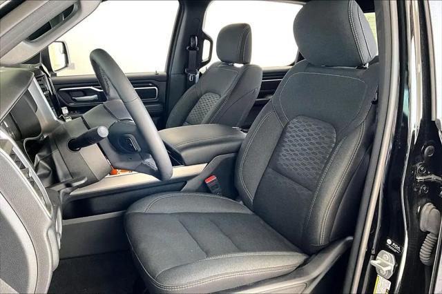 2025 Ram 1500 Big Horn Crew Cab 4x4 5'7" Box