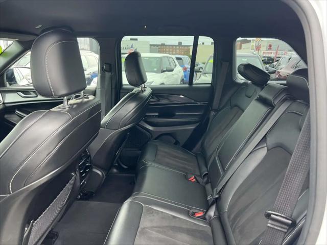 2023 Jeep Grand Cherokee Altitude 4x4