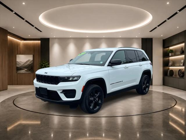 2023 Jeep Grand Cherokee Altitude 4x4