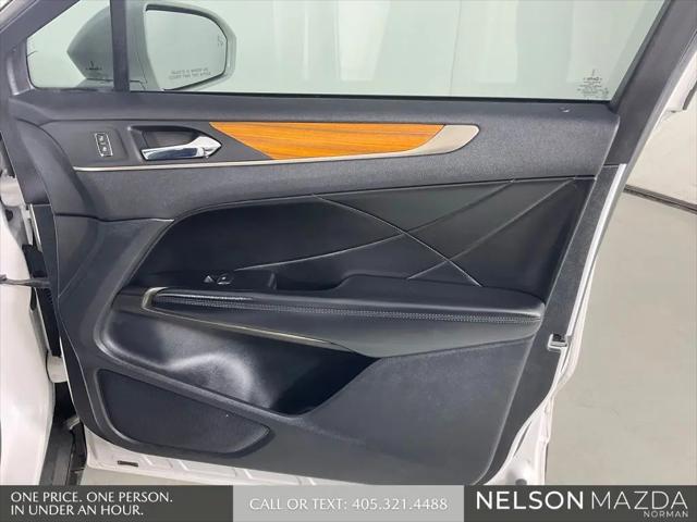 2019 Lincoln MKC Select