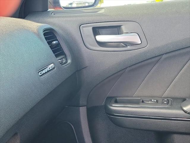 2019 Dodge Charger SXT RWD