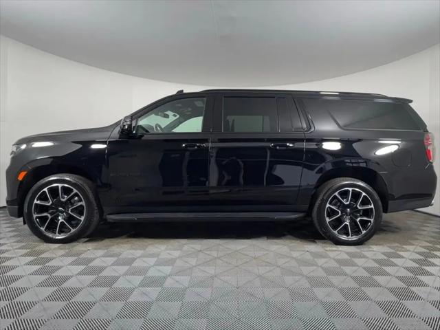 2022 Chevrolet Suburban 4WD RST