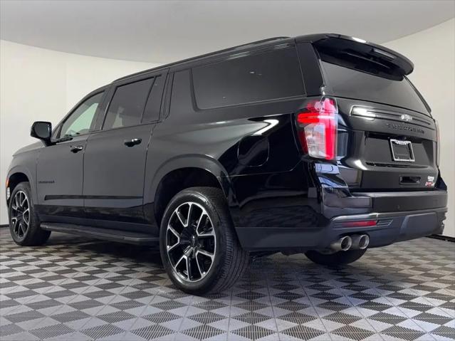 2022 Chevrolet Suburban 4WD RST