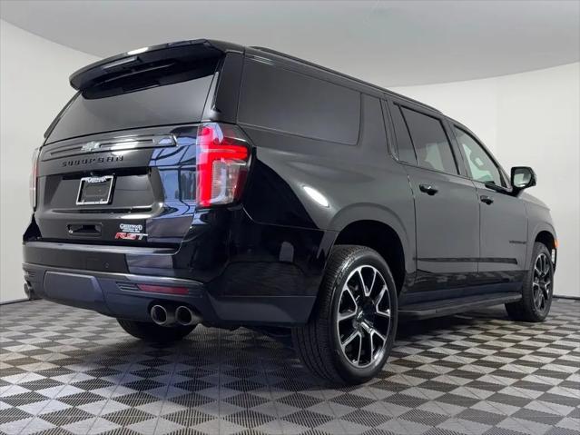 2022 Chevrolet Suburban 4WD RST