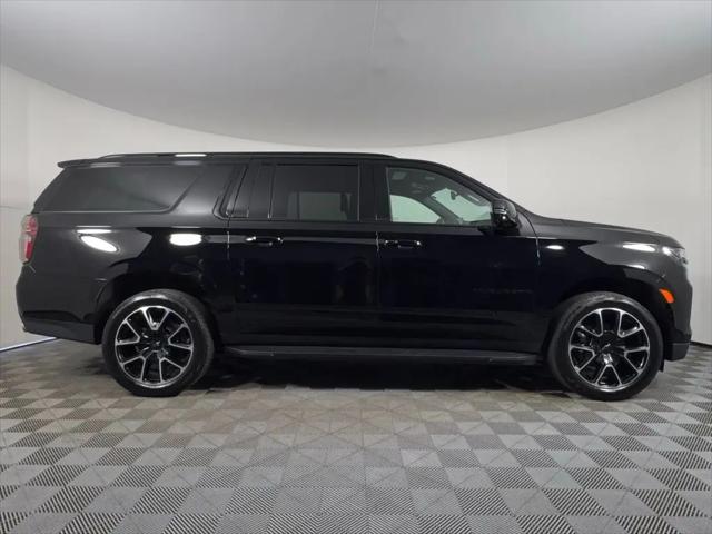 2022 Chevrolet Suburban 4WD RST