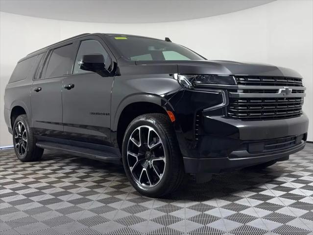 2022 Chevrolet Suburban 4WD RST