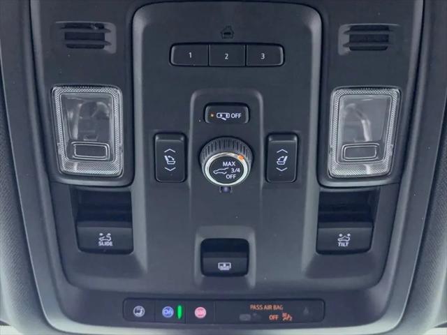 2022 Chevrolet Suburban 4WD RST