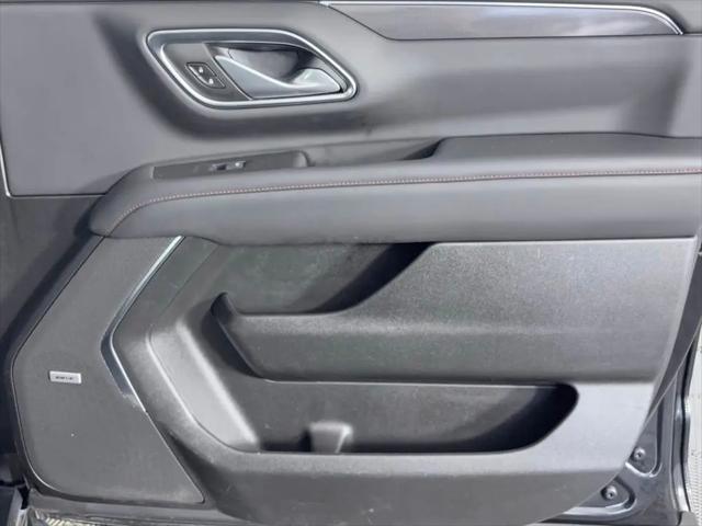 2022 Chevrolet Suburban 4WD RST