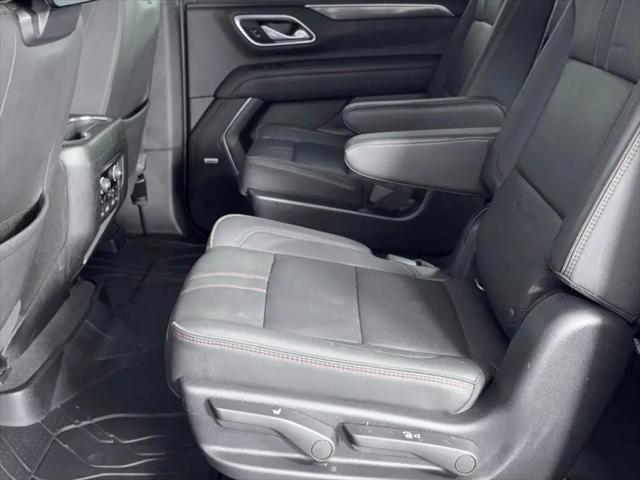2022 Chevrolet Suburban 4WD RST