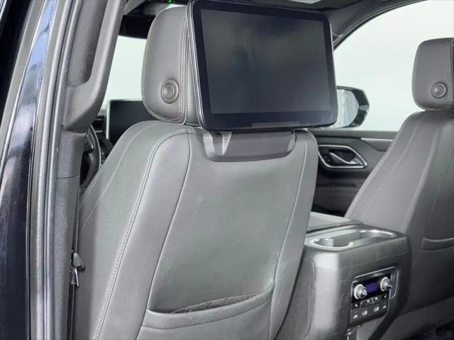 2022 Chevrolet Suburban 4WD RST