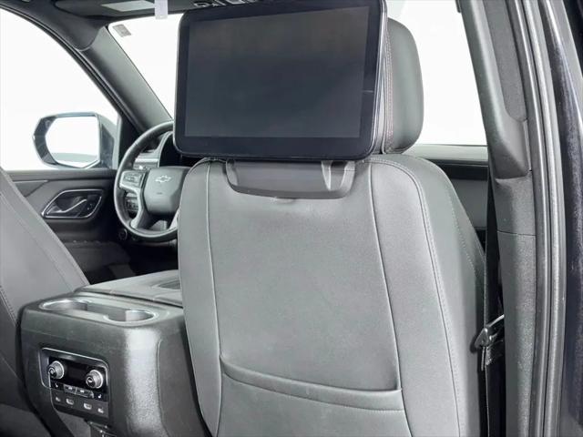 2022 Chevrolet Suburban 4WD RST