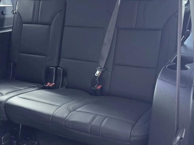 2022 Chevrolet Suburban 4WD RST