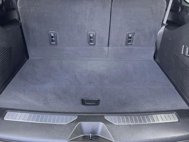 2022 Chevrolet Suburban 4WD RST