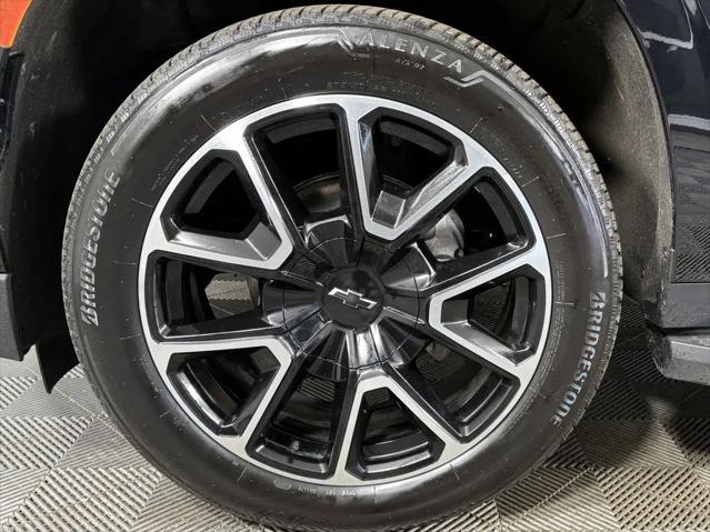 2022 Chevrolet Suburban 4WD RST