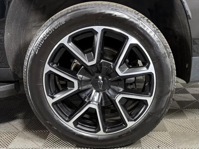 2022 Chevrolet Suburban 4WD RST