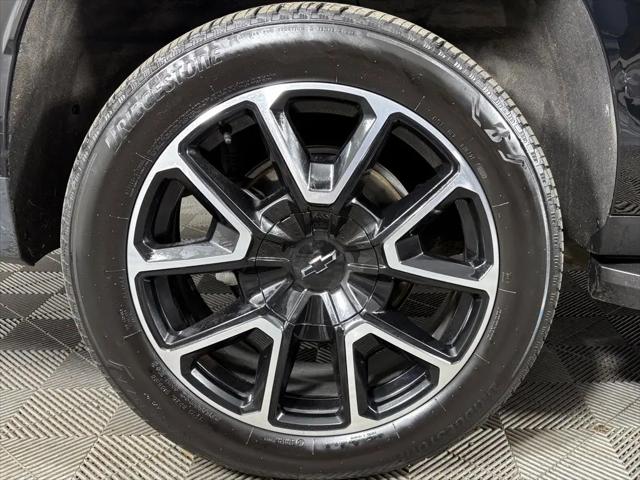 2022 Chevrolet Suburban 4WD RST
