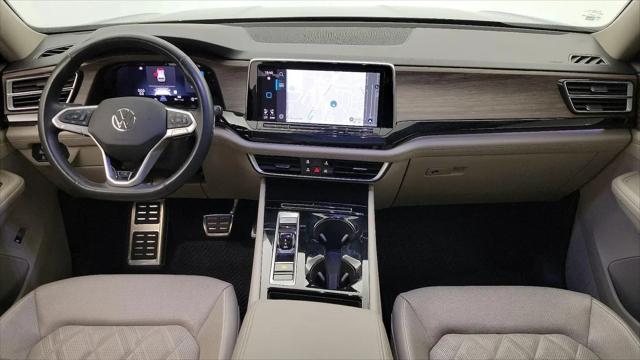 2024 Volkswagen Atlas 2.0T SEL Premium R-Line