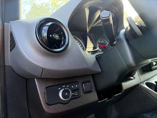 2024 Mercedes-Benz Sprinter 2500 Standard Roof 4-Cyl Diesel HO