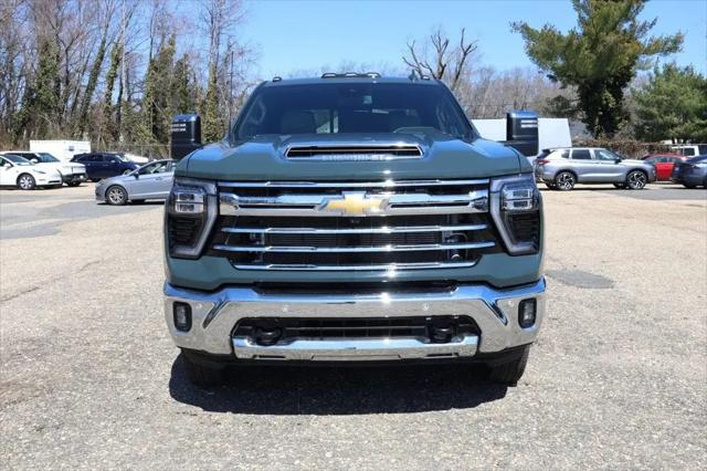 2026 Chevrolet Silverado 3500HD Crew Cab, Long Bed, LTZ Dual Rear Wheel, RWD