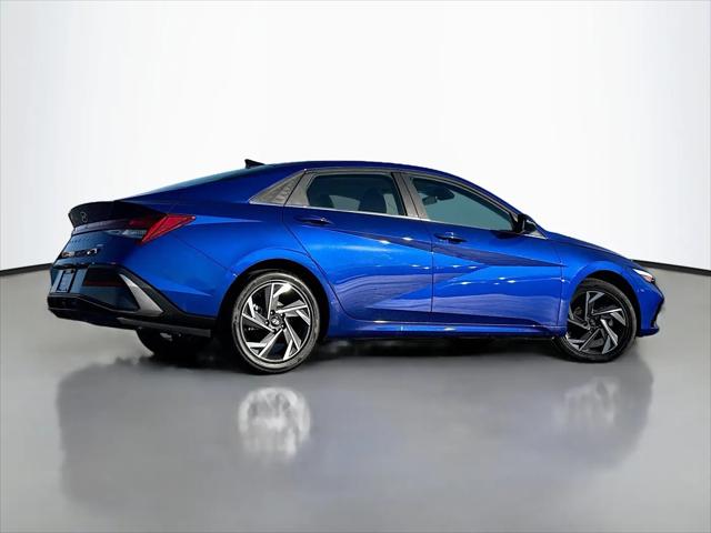 2025 Hyundai Elantra Hybrid Limited