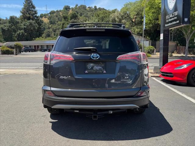 2018 Toyota RAV4 Hybrid SE