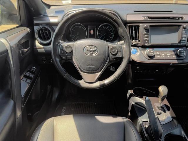 2018 Toyota RAV4 Hybrid SE