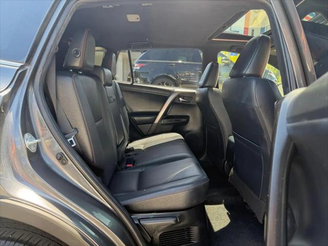 2018 Toyota RAV4 Hybrid SE
