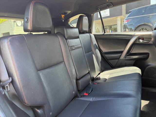 2018 Toyota RAV4 Hybrid SE