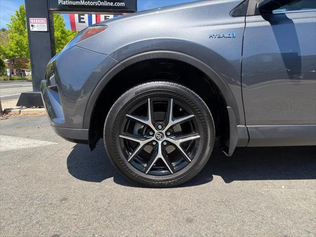 2018 Toyota RAV4 Hybrid SE