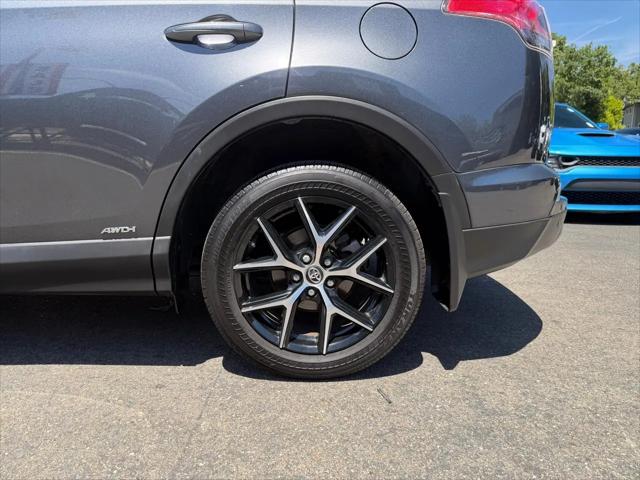 2018 Toyota RAV4 Hybrid SE