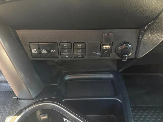 2018 Toyota RAV4 Hybrid SE