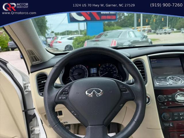 2017 INFINITI QX50 Standard