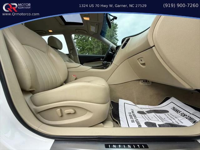 2017 INFINITI QX50 Standard