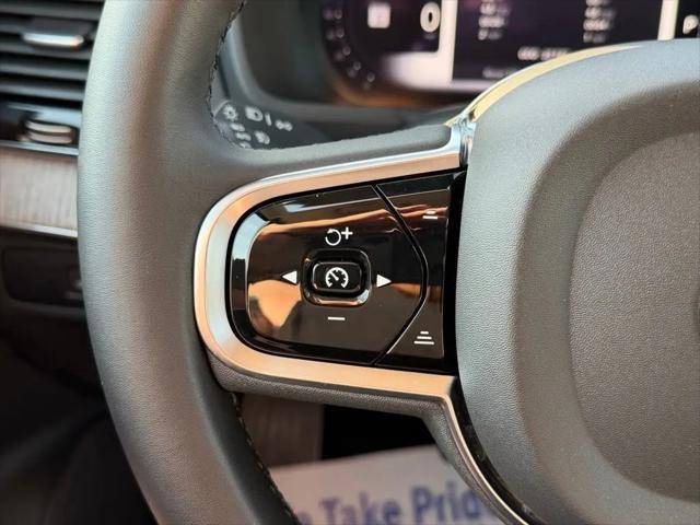 2024 Volvo XC90 B6 Ultimate Bright Theme 7-Seater