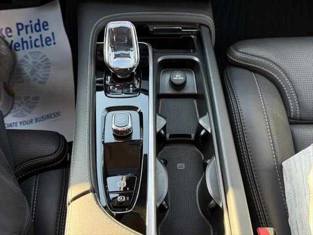 2024 Volvo XC90 B6 Ultimate Bright Theme 7-Seater
