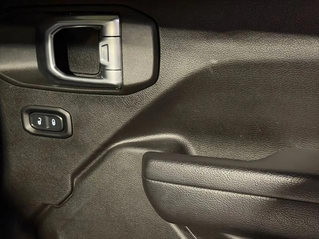 2022 Jeep Gladiator Sport