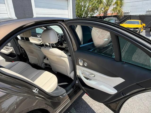 2017 Mercedes-Benz E-CLASS E 300 E 300