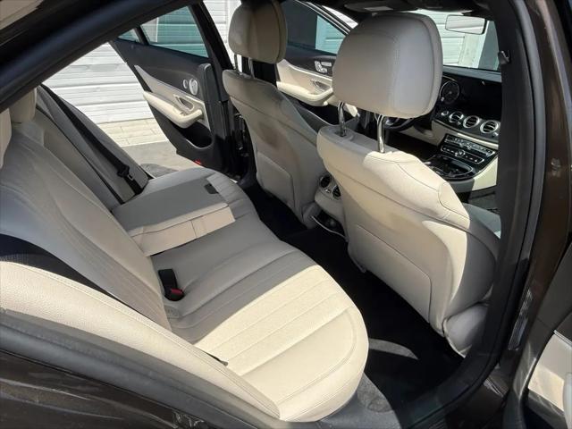 2017 Mercedes-Benz E-CLASS E 300 E 300