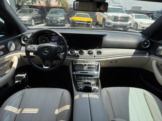 2017 Mercedes-Benz E-CLASS E 300 E 300