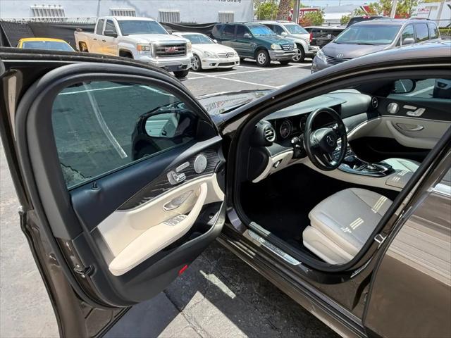 2017 Mercedes-Benz E-CLASS E 300 E 300