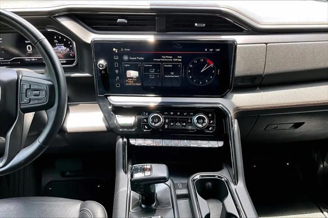 2024 GMC Sierra 1500 4WD Crew Cab Short Box AT4