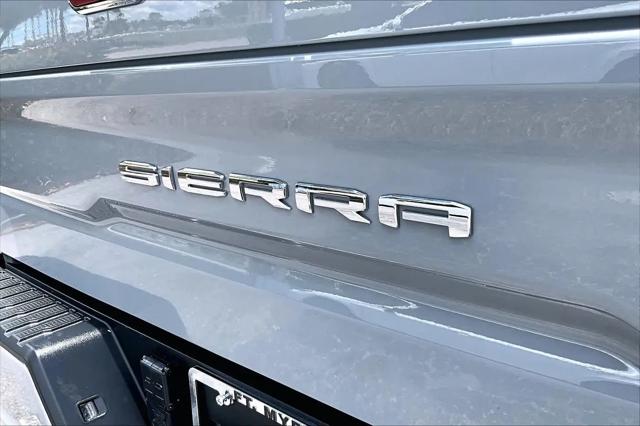 2024 GMC Sierra 1500 4WD Crew Cab Short Box AT4