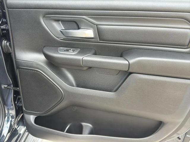 2026 Ram 1500 Express Crew Cab 4x4 57 Box