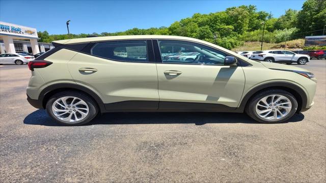 2027 Chevrolet Bolt LT FWD