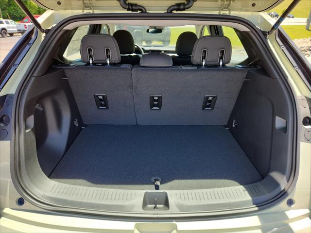 2027 Chevrolet Bolt LT FWD