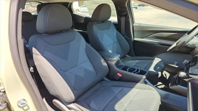 2027 Chevrolet Bolt LT FWD